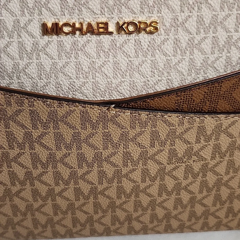 Michael Kors Camel Multi MD Dome Crossbody Bag